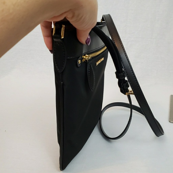 Sold 🔴 MK Connie Large NS Crossbody Black - Picture 3 of 6